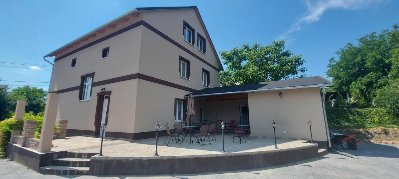 Villa Verteskacsa Vertesacsa Exterior photo