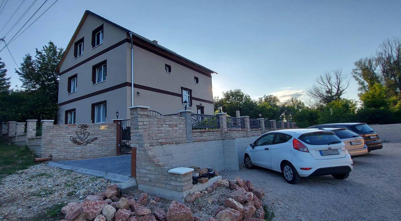 Villa Verteskacsa Vertesacsa Exterior photo